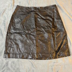 Dynamite Croc-Embossed Black Pencil Skirt

#1165